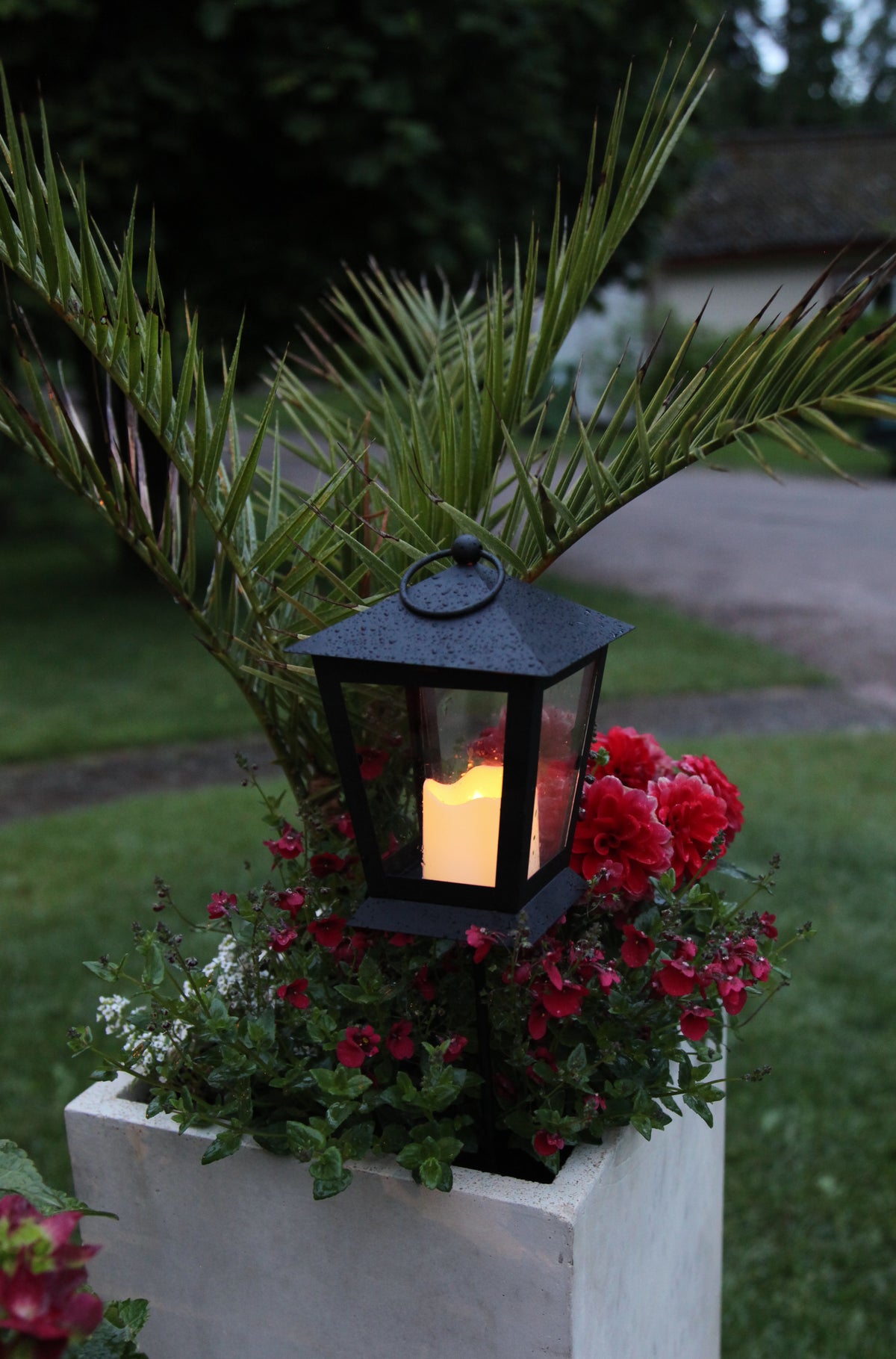 Gravlykta 'Serene' LED, svart H40cm