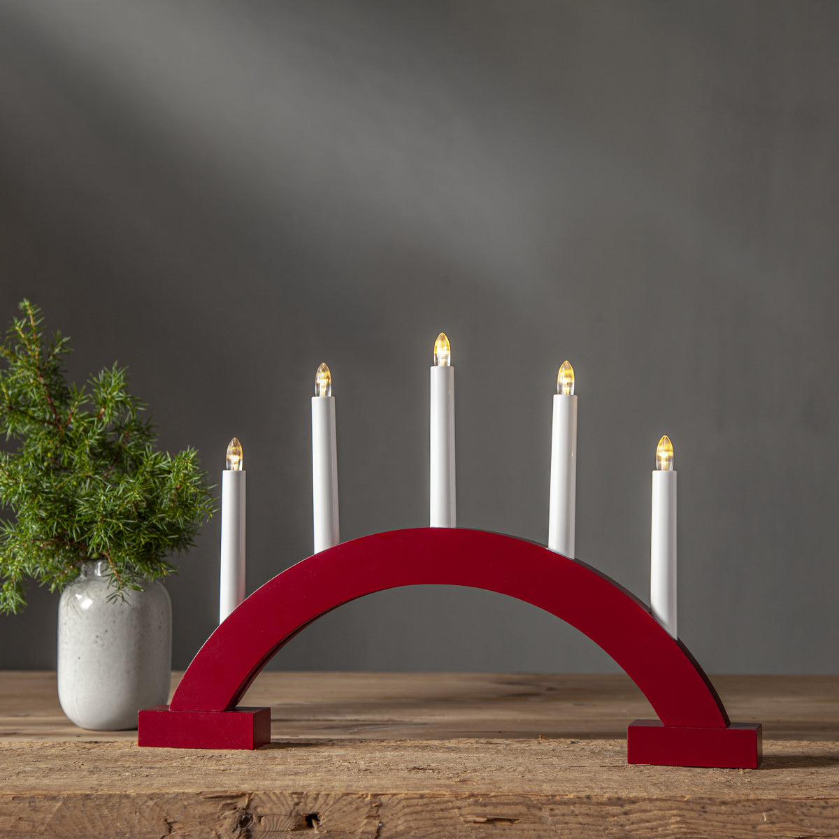 Ljusstake Abbe Röd båge B/O 5L