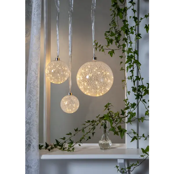 Glaskula Glow Snow Frostad 10cm