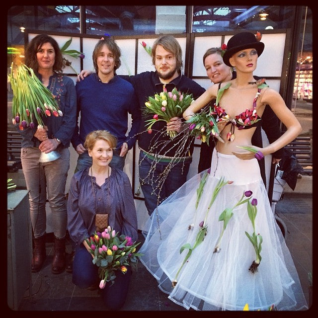 Blomsterfrämjandet firar Tulpanens Dag på Centralstationen i Malmö – film som sprider glädje, gemenskap och inspiration med svenskodlade tulpaner.