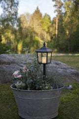 Gravlykta på pinne 'Flame Lantern' - LED H52cm