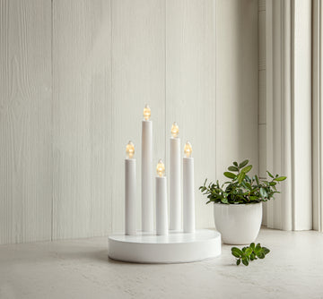 Ljusstake Doris Vit B/O 5L