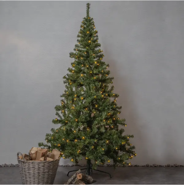 Ottawa Julgran 260 LED 210 cm