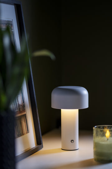 Bordslampa Bobby Vit