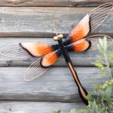 Trollslända i hamrad plåt Orange 25cm
